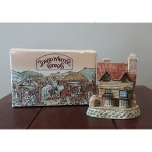 1980 David Winters Hand Crafted wine Merchant Cottage